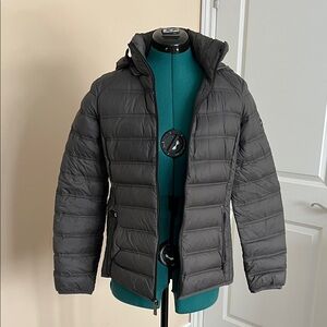 Micheal Kors Women's gray light puffer jacket